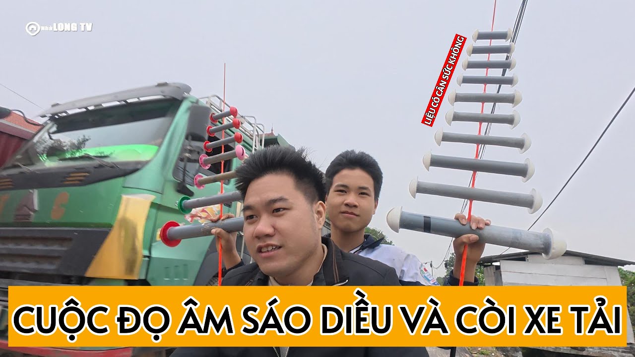 Tiếng sáo diều đối đầu tiếng còi xe tải trên đường làng | Khiến nhiều người phải để ý