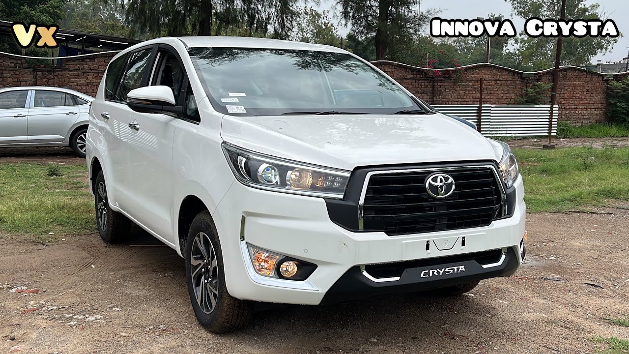 New Toyota Innova Crysta 2023 🔥 VX - Rs 23.79L | Most Detailed Walkaround Review!
