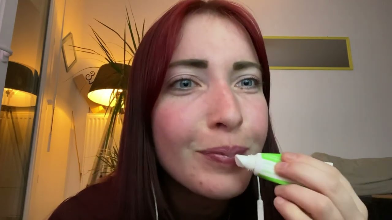 Ma PREMIÈRE vidéo ASMR … sans matériel (écouteurs et téléphone uniquement ..)