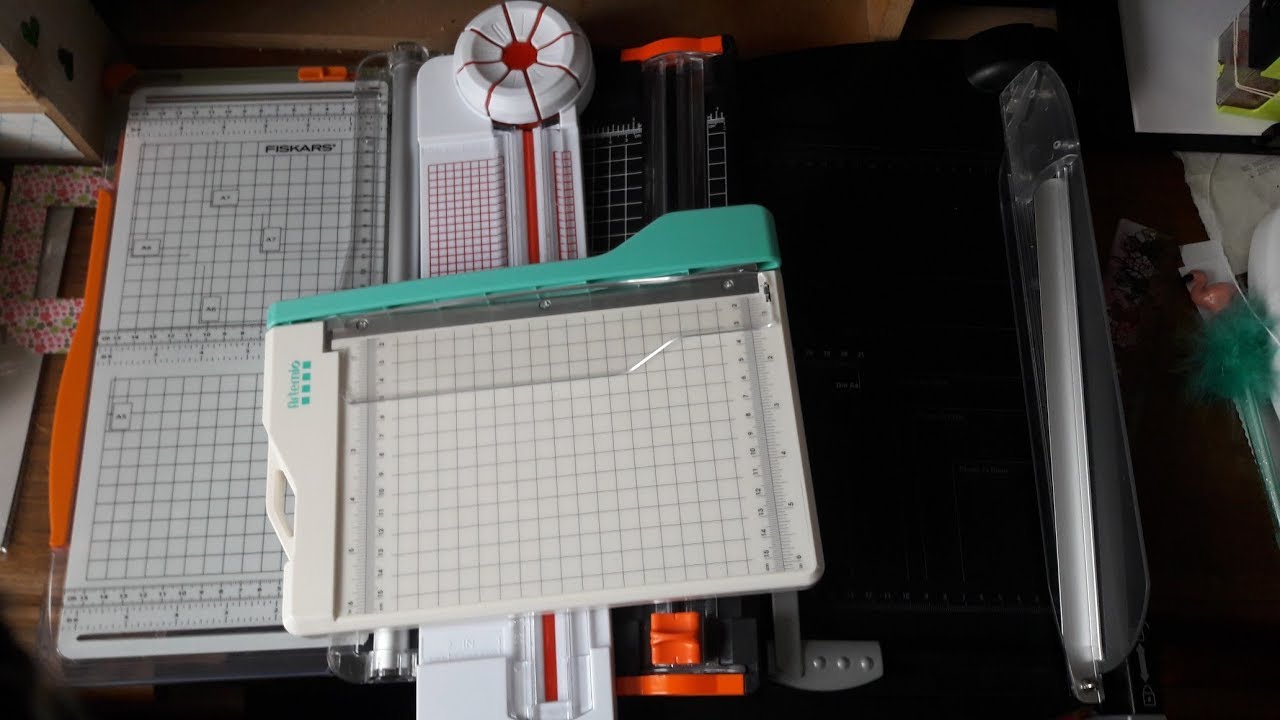 Revue comparatif de mes massicots (action, Fiskars, gifi, aldi et artémio)