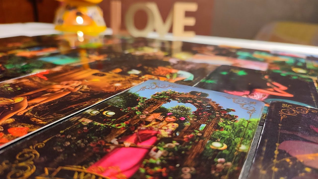 Любовен триъгълник! Кого ще избере? ❤️🌹💌
