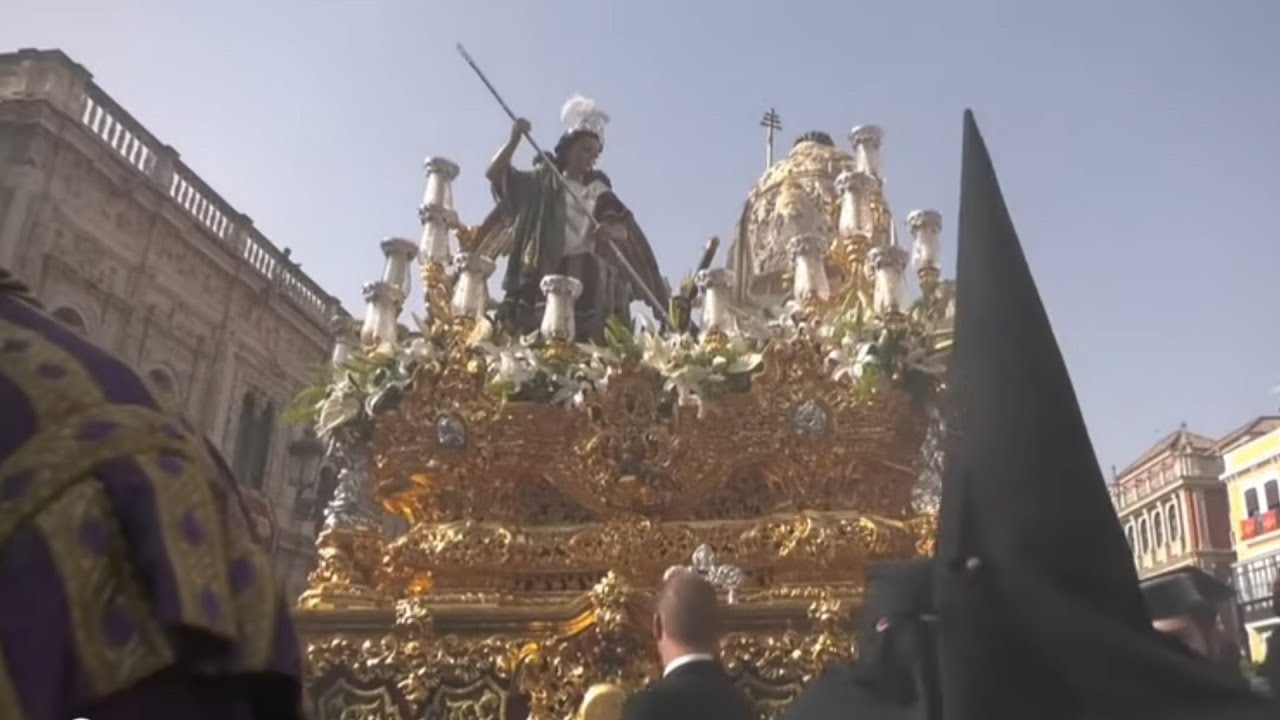 El Sagrado Decreto de la Trinidad por la Plaza de San Francisco 2023