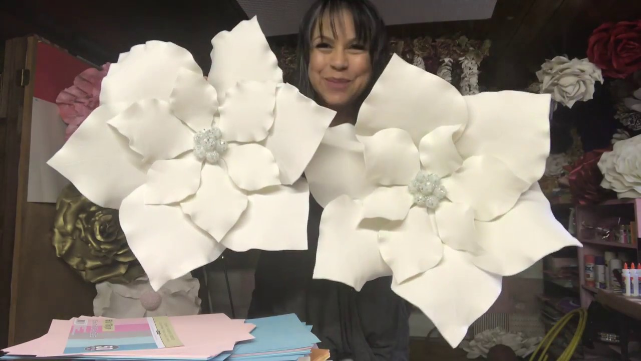 FLOR GIGANTE  NOCHE BUENA EN FOAM/LUZKASCREATIONS