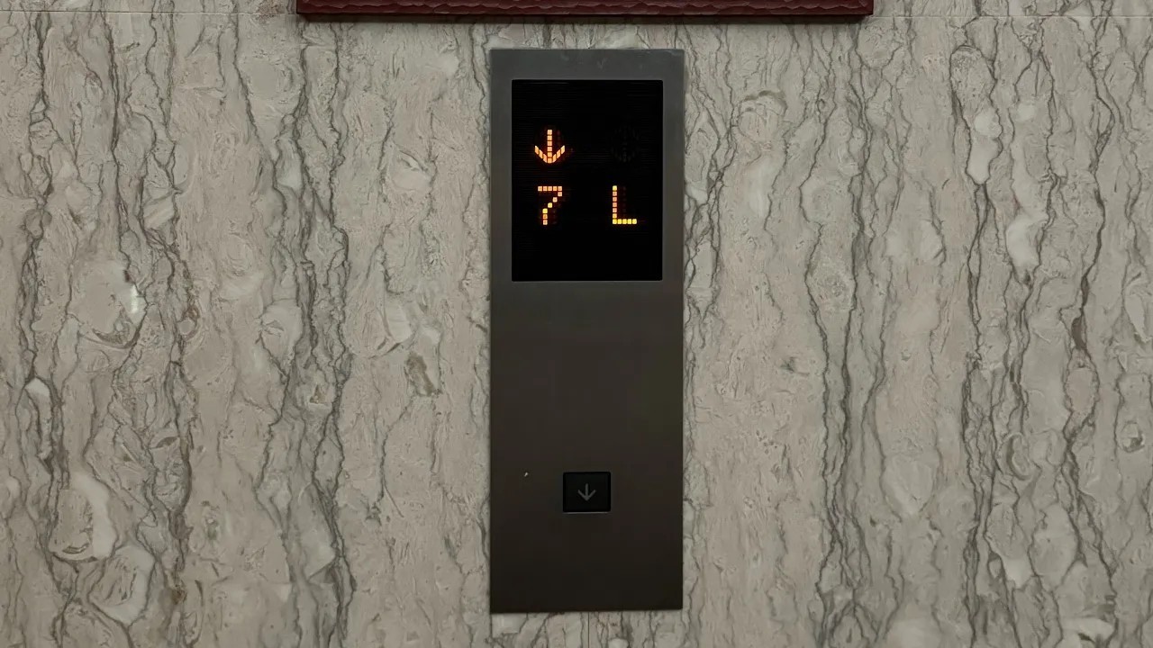 【階によって流れない気配りアナウンス】 三菱エレベーター ホテルニューアカオ ホライゾン・ウィング part1