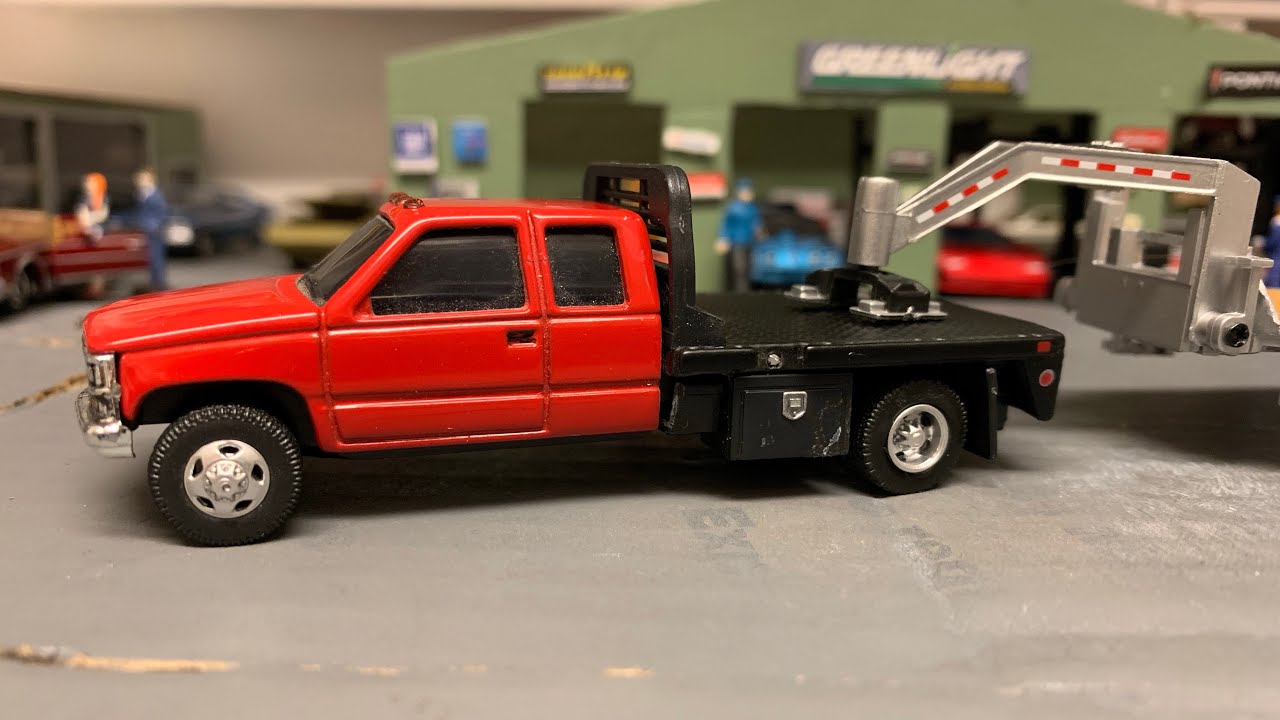 Custom 1/64 Greenlight Trucks Dually Drivers in Layout Diorama