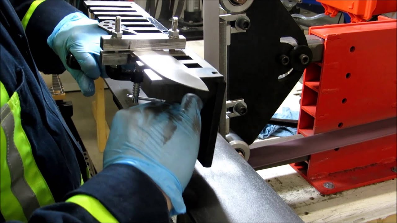 Grinding a knife bevel with a jig