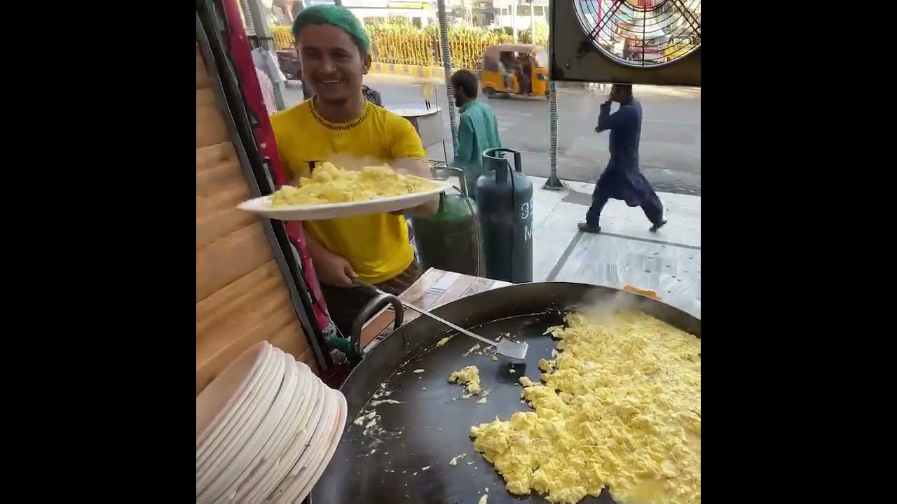 Afghan Mosta famous Chapli Kabab | Pizza Kabab | Olive Kabab | Eggs Kabab | Street food.#afghanistan