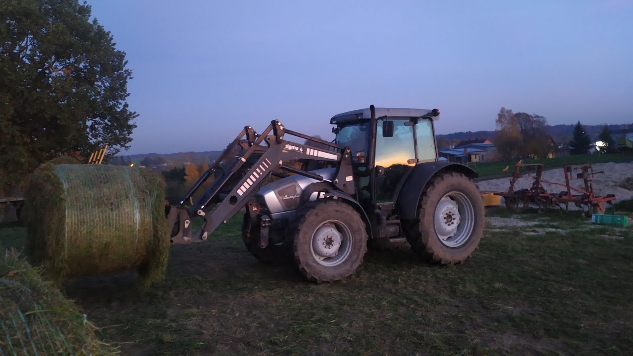 Zbieram 4 pokos trawy. pomaga mi Adam Lamborghini R3 105. Zetor 12011/45 i Krone