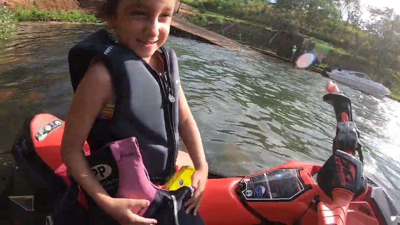 ANTONELLA AVENTUREIRA - GANHEI UM COLHETE SALVA-VIDAS SEA-DOO NOVO