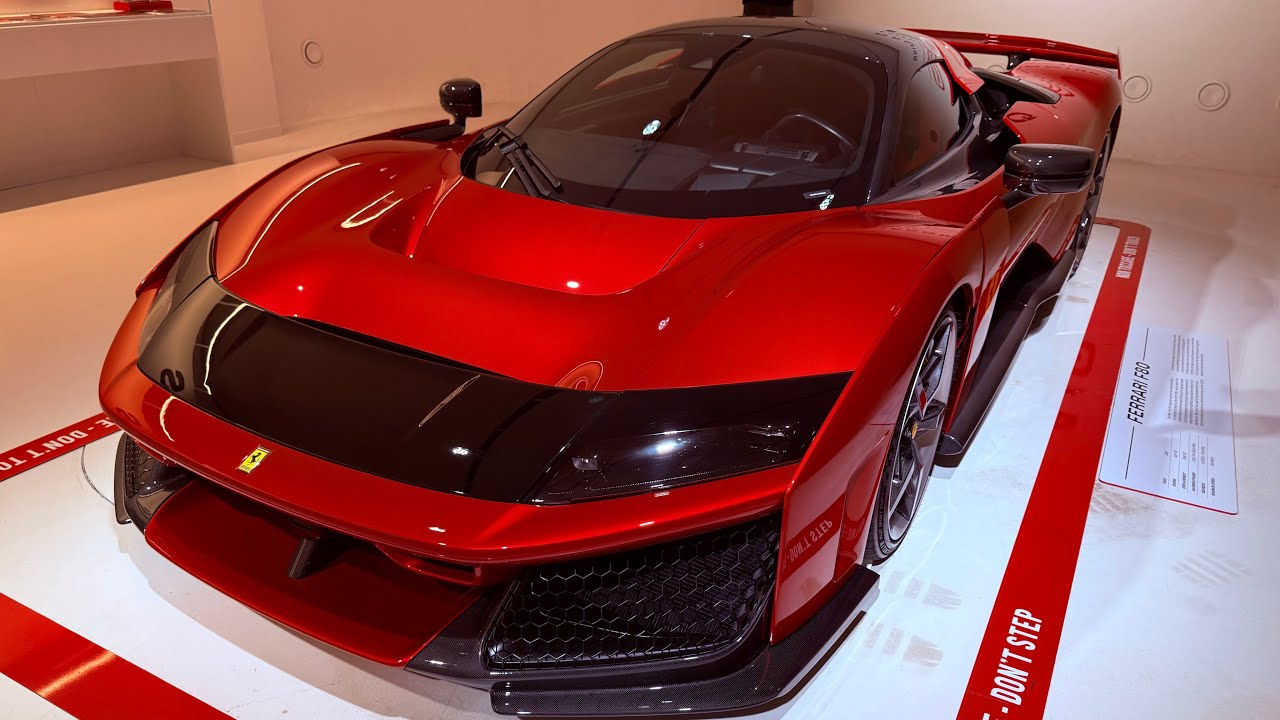 Ferrari F80 é o hipercarro da marca, revelado em outubro de 2024 comemorando os 80 anos da Ferrari.