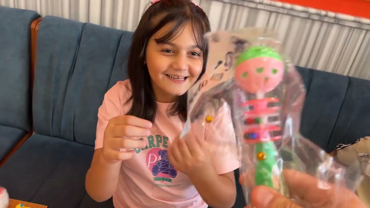 ڕۆژی لە دایکبوونی هانایە🥳😍🥰سوپڕایزمان بۆکرد لەگەڵ خەڵات و دیاری