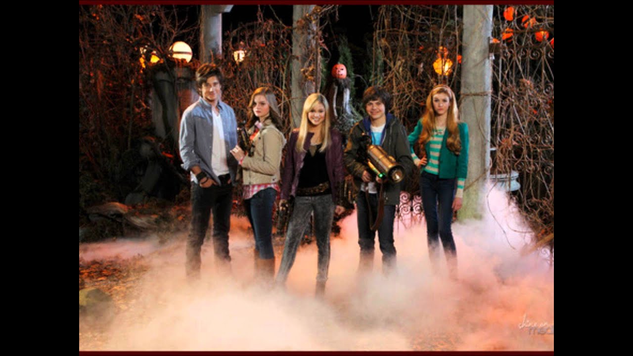 Olivia Holt Fearless - Girl vs Monster