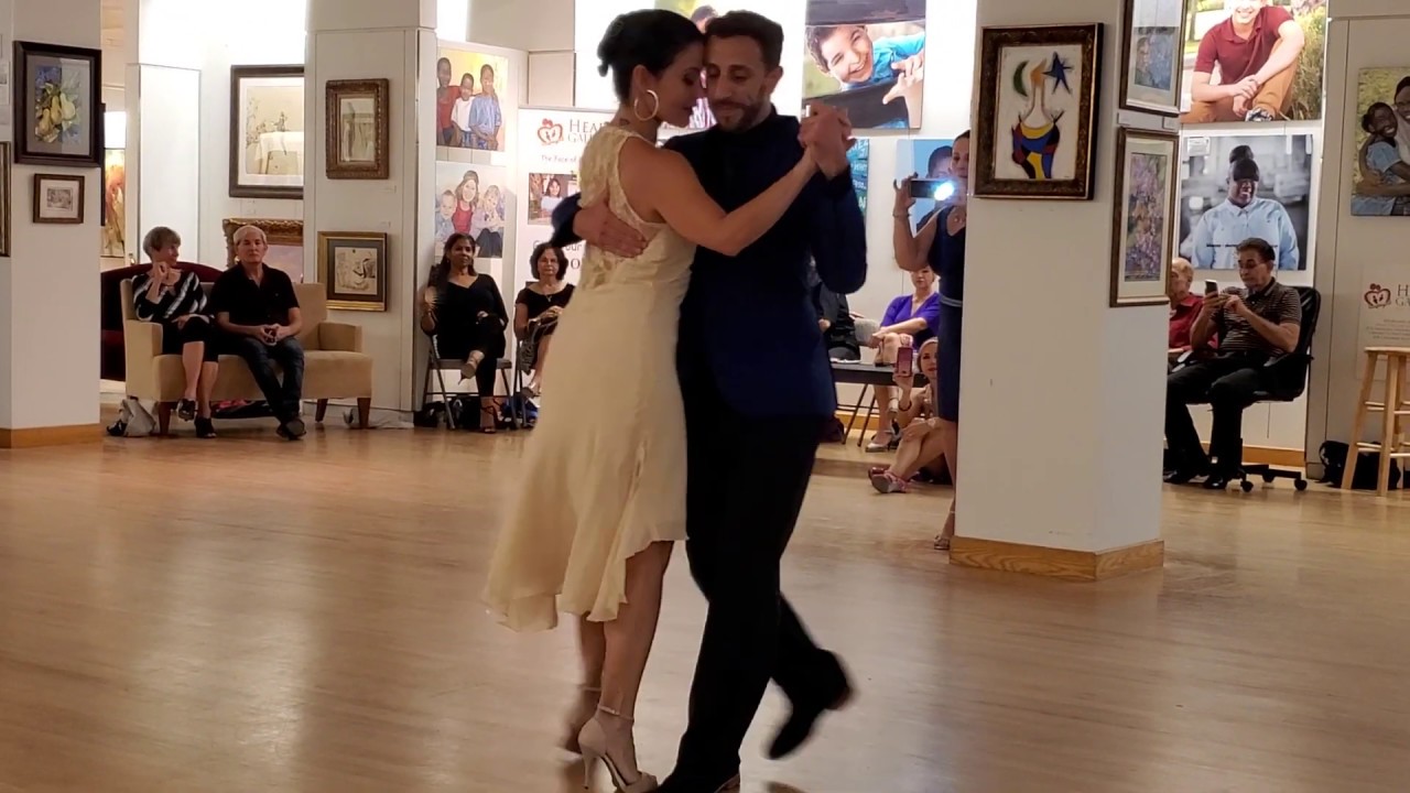 Matias Iriarte & Laurita Grandi performing Milonga at El Arte