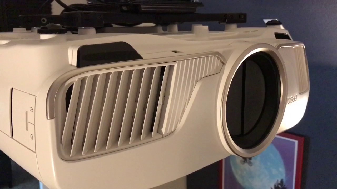 Changing an Epson 5040UB filter