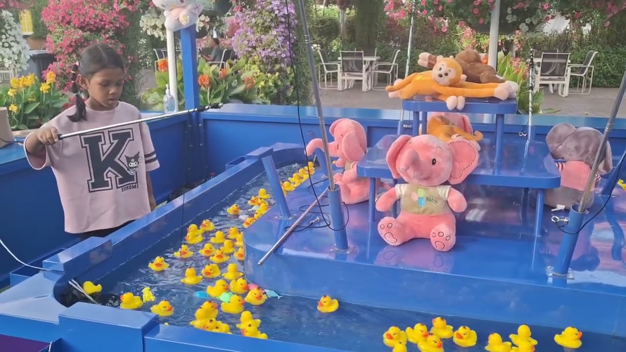 Welcome to Dubai Miracle Garden #ShifaJerusha #miraclegarden #family #flowers #flowergarden 