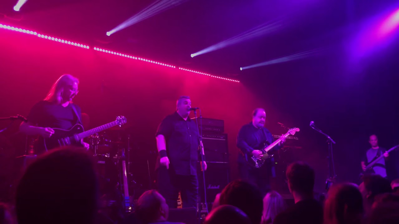 Steve Rothery Band - Tux On