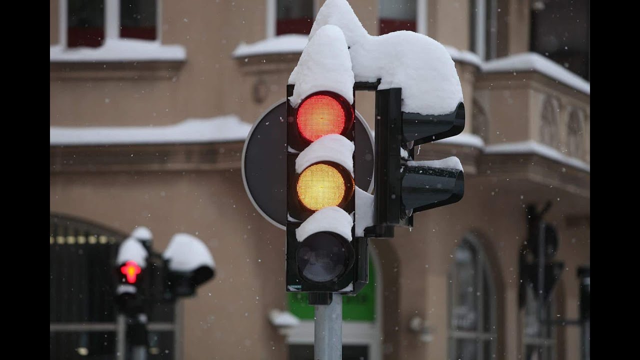 Hamburg zieht Bilanz nach Schneewinter - Über 2.300 Verstöße gegen Räumpflicht