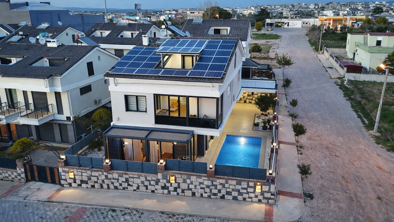 Elektrik Bedava! Altı Odalı, Full Eşyalı, K&ouml;şebaşı &Ccedil;ok Ekstralı Satılık Villa