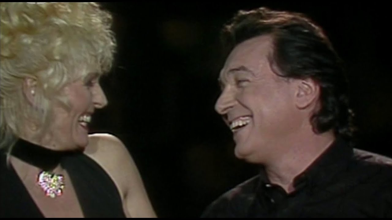 Karel Gott & Helena Vondráčková - Song hrál nám ten ďábel saxofon/Já se tiše odporoučím (live) 1993