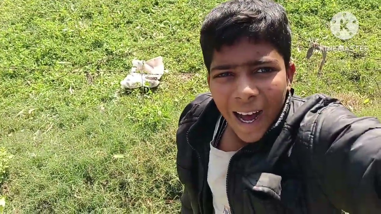 Monkey ko roti dete samay ka video 🐒🐒 #youtubevideo #viralvideo 