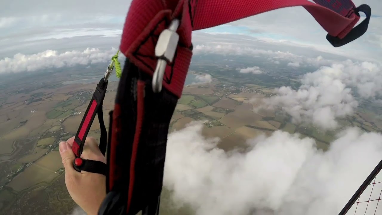 Test flight of a brand new Air Conception paramotor. 
