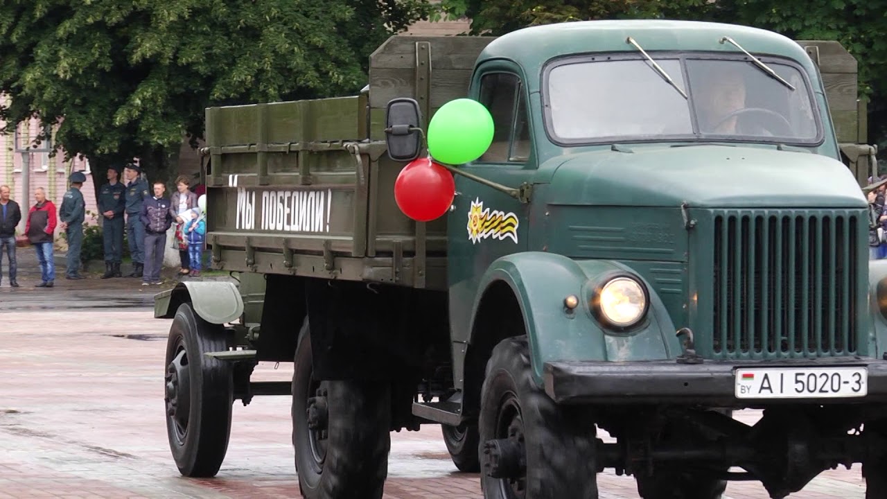 Парад в честь Дня независимости в Калинковичах