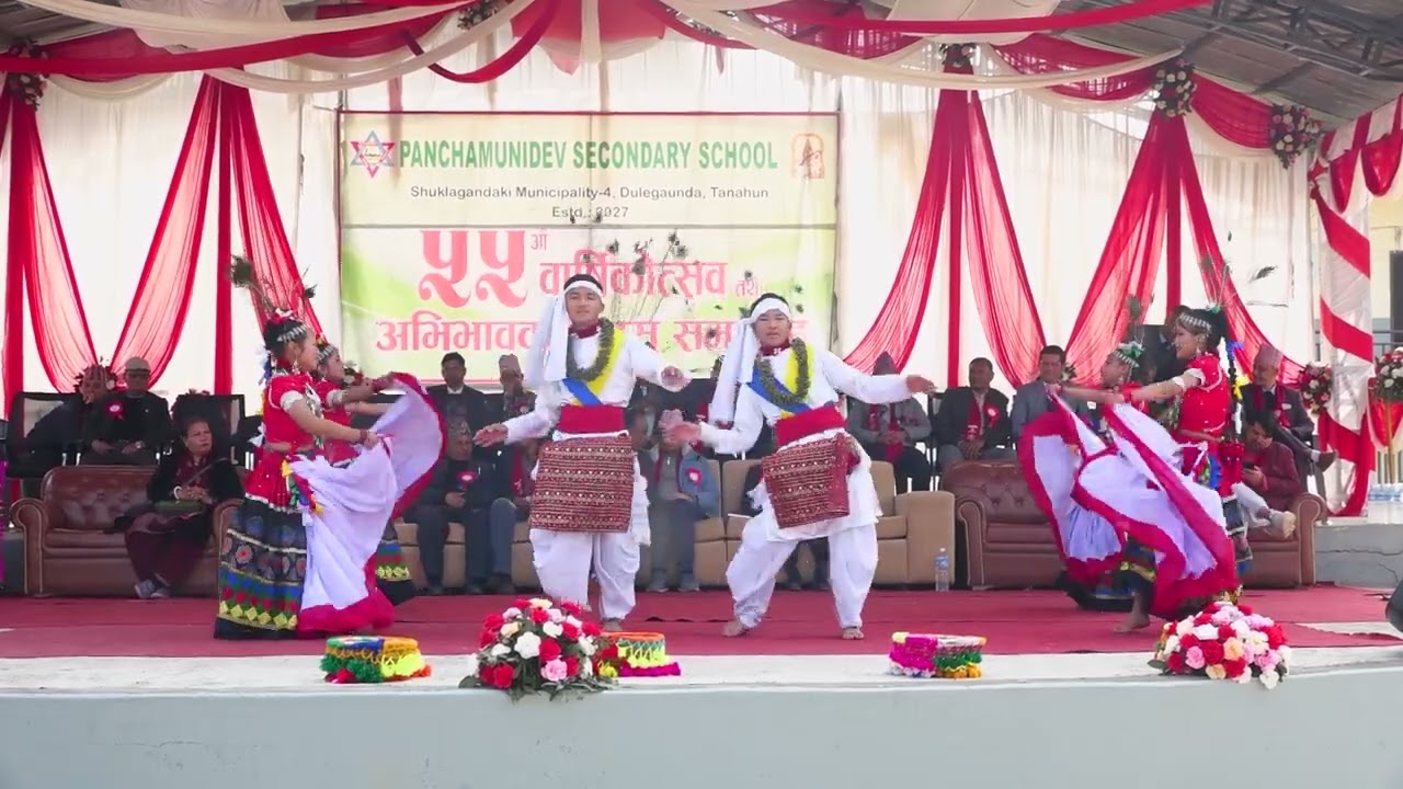 Jhumra Nach, Tharu Nach झुम्रा नाँच, थारु नाँच