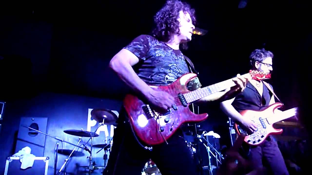 Vinnie Moore - Saved By A Miracle (Las Palmas de Gran Canaria -  España 19- 02- 2010)