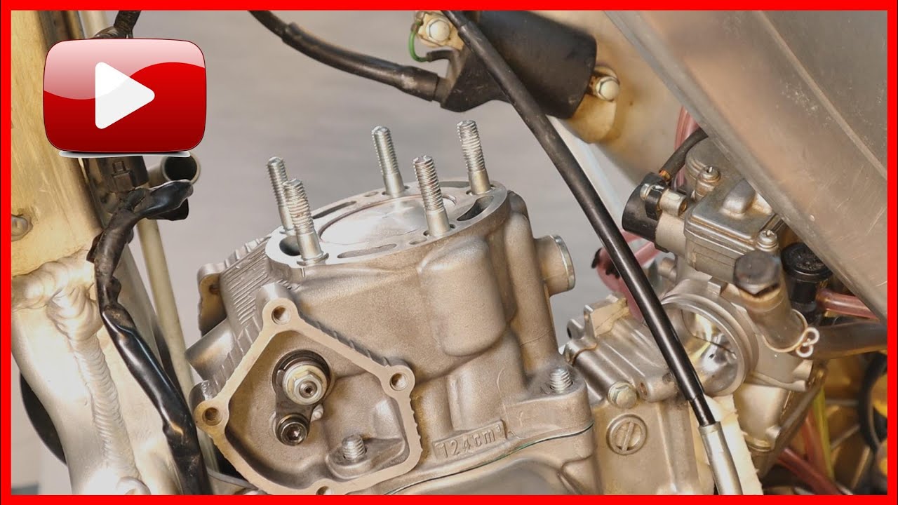 Правильный способ перебрать верхнюю часть двухтактного двигателя (Honda CR125)