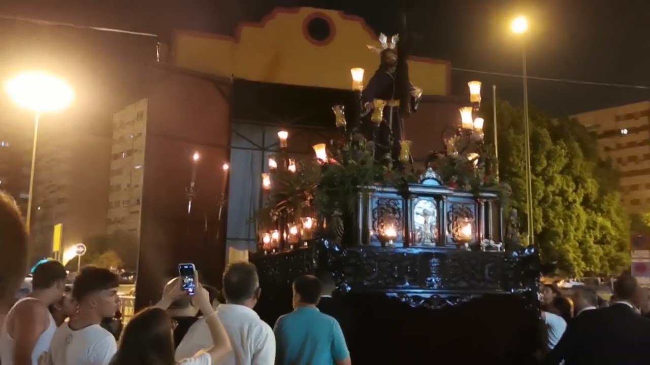 🎶🎼OH PECADOR Y ENTRADA 🎼🎶Extraudinaria 10 Aniversario Salud y Bondad Sevilla 2025 POLILLAS DE CÁDIZ