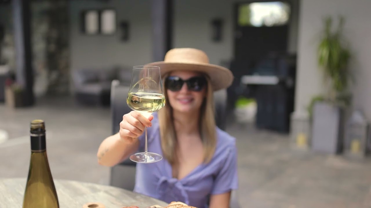 519 Knowles Road, Kelowna BC-  LUXURY KELOWNA REAL ESTATE