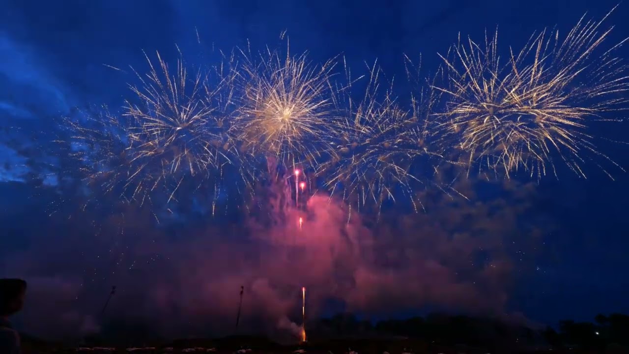 2023 Cobra Con - Ellery Ho Willy Wonka Pure Imagination pyromusical firework show