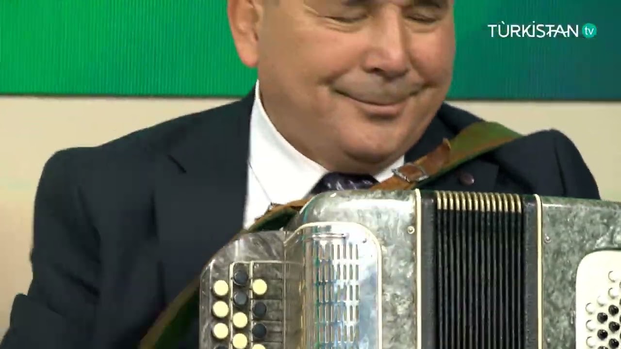 Әлжан Әбдібекұлы АБЫЛАЕВ -  жыршы, Бабайқорған мәдениет үйінің директоры