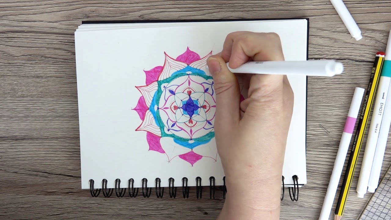 Design a colourful mandala with EMOTT pens