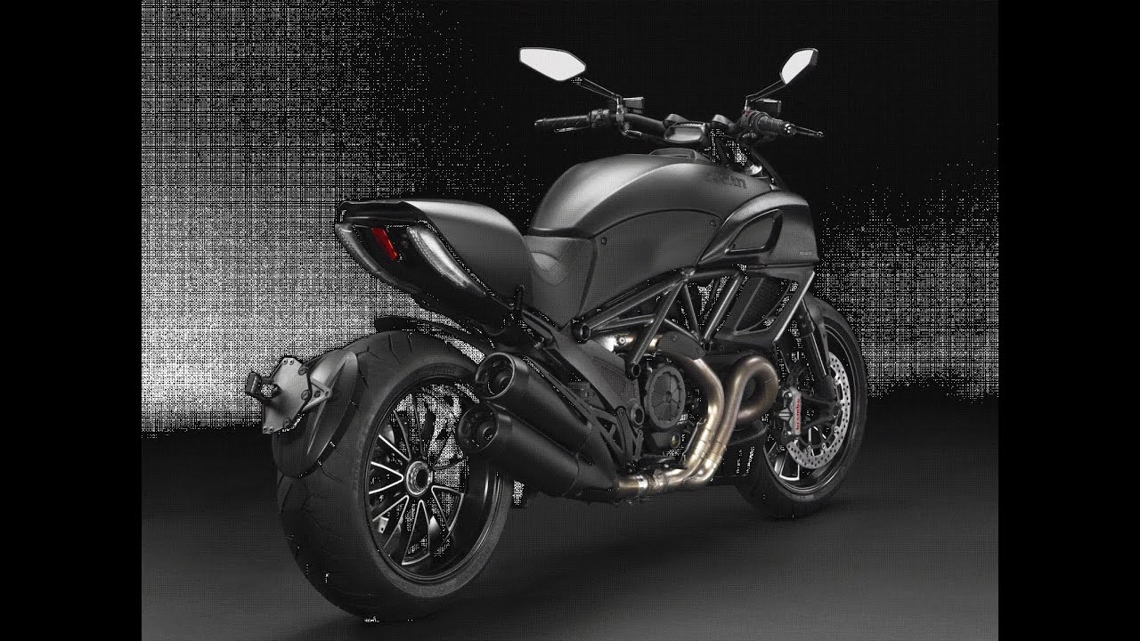 Bernd bekommt seine Ducati Diavel Dark