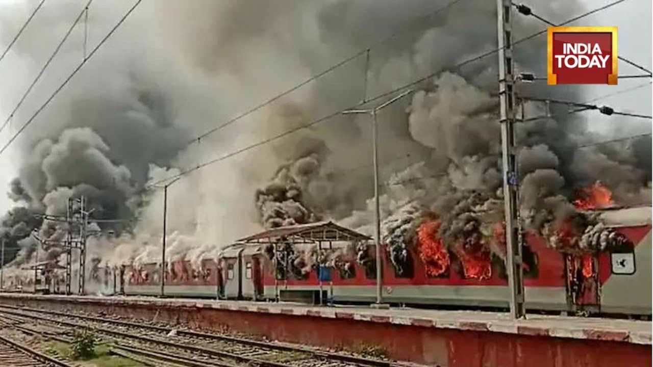 WATCH: Patna Arrah Inter-City Completely Gutted In Fire As Anti-Agniapth Protestors Set Train Ablaze