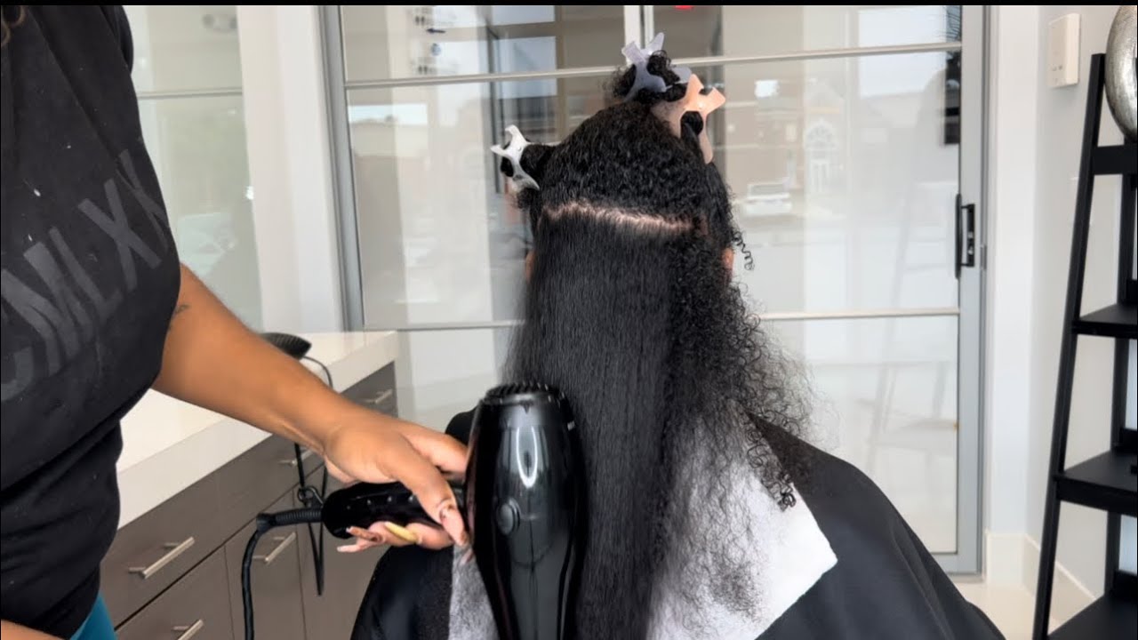Blow dry natural hair like a pro!! The straightest ever !! #howtoblowdry #healthyhair