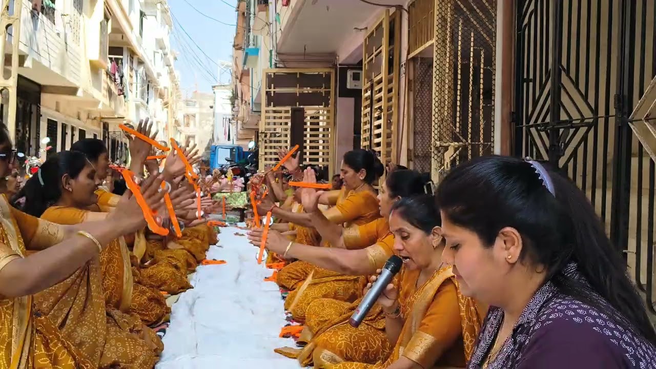 મહેલ મોટાને મન જેના સાંકડા રે 
