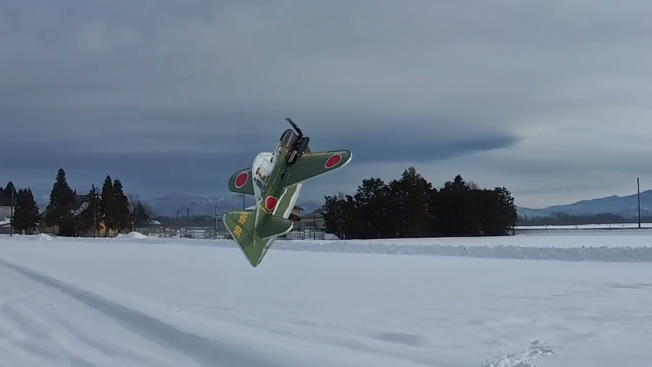Cartoon Zero 4D 新年雪上初飛行でしたが、謎のバインド外れで雪中行軍(笑) 20260107