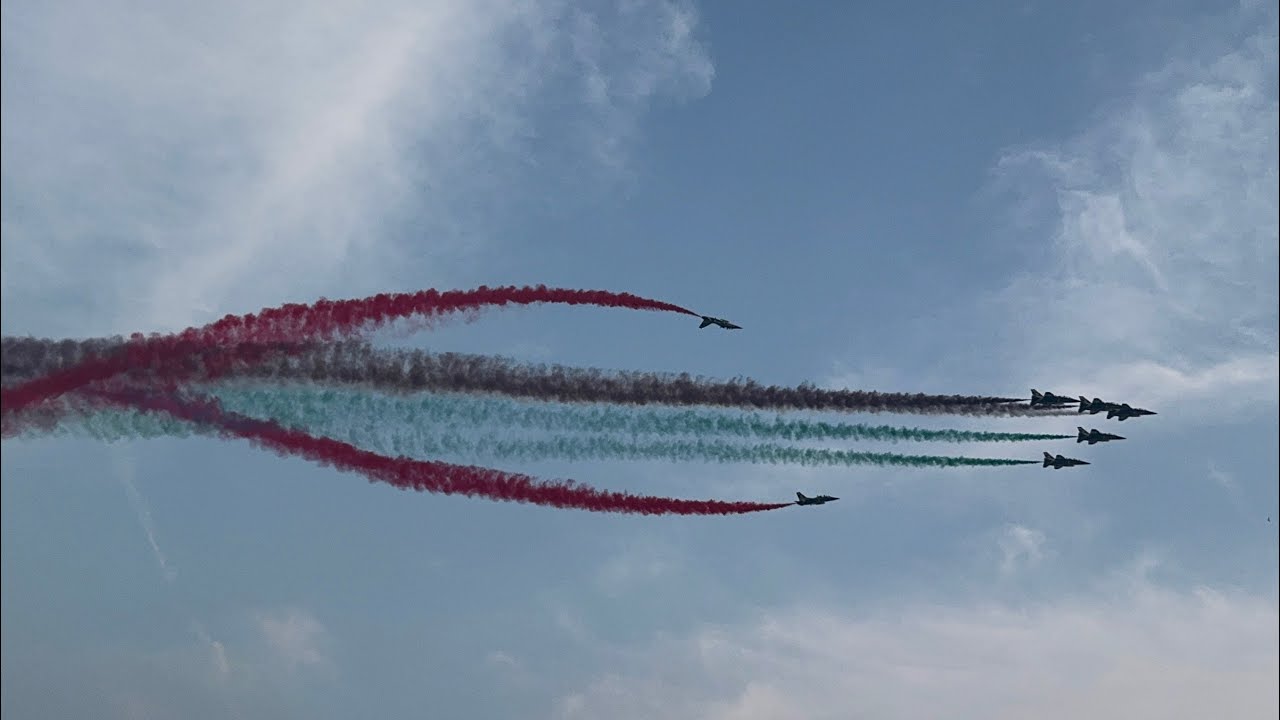 AirShow 54th UAE National Day, 54th UAE EID AL ETIHAD #uae #eidaletihad #airshow 