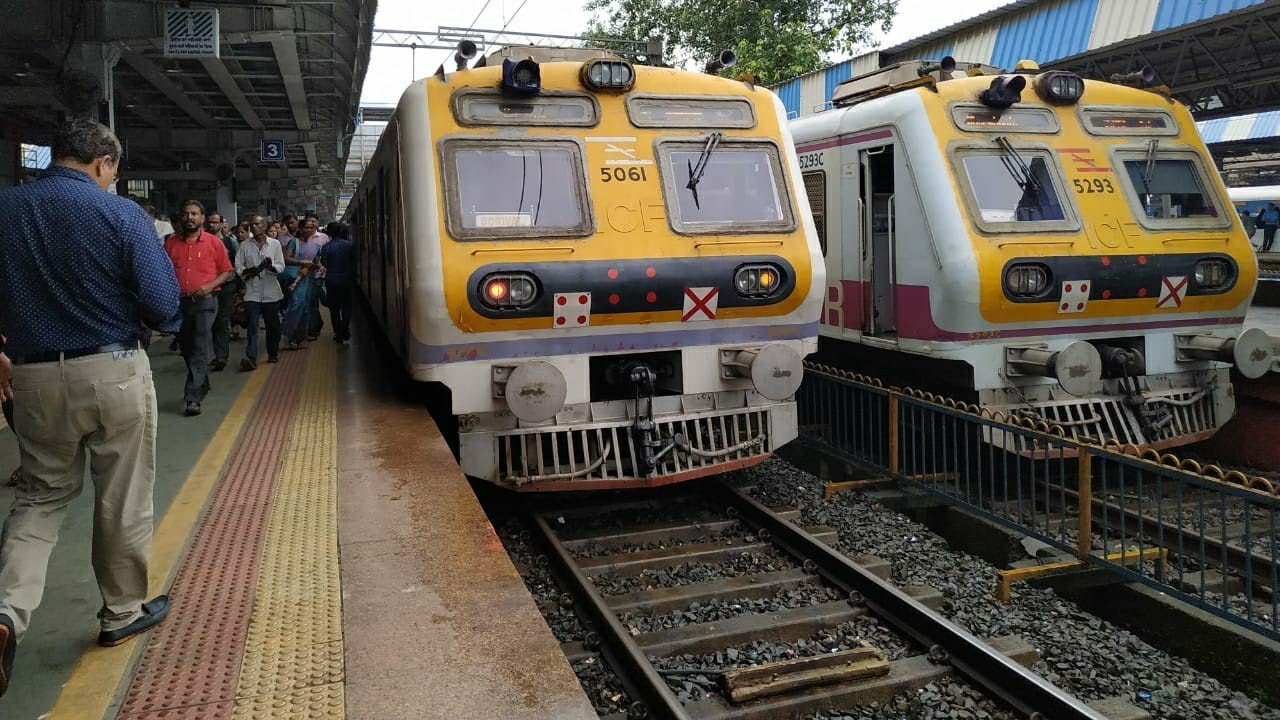 Mumbai Local Train Shelu Station Cinematic Videos Mumbai Max.