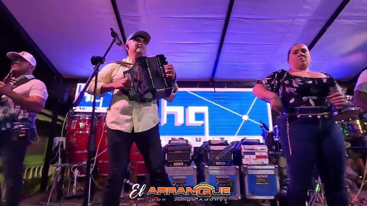 ROSA CON ESPINAS -JHONATHAN CHAVEZ EN VIVO