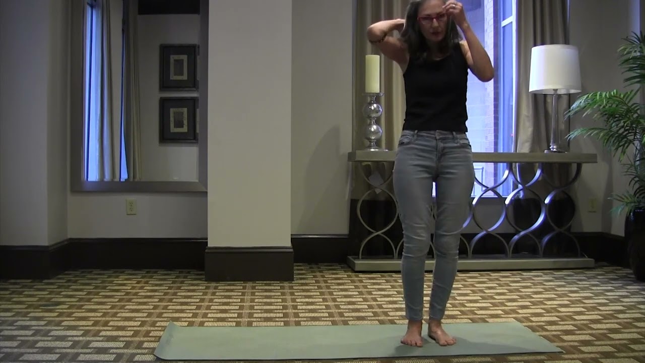Quick 10 min Yoga flow - yoga in my jeans