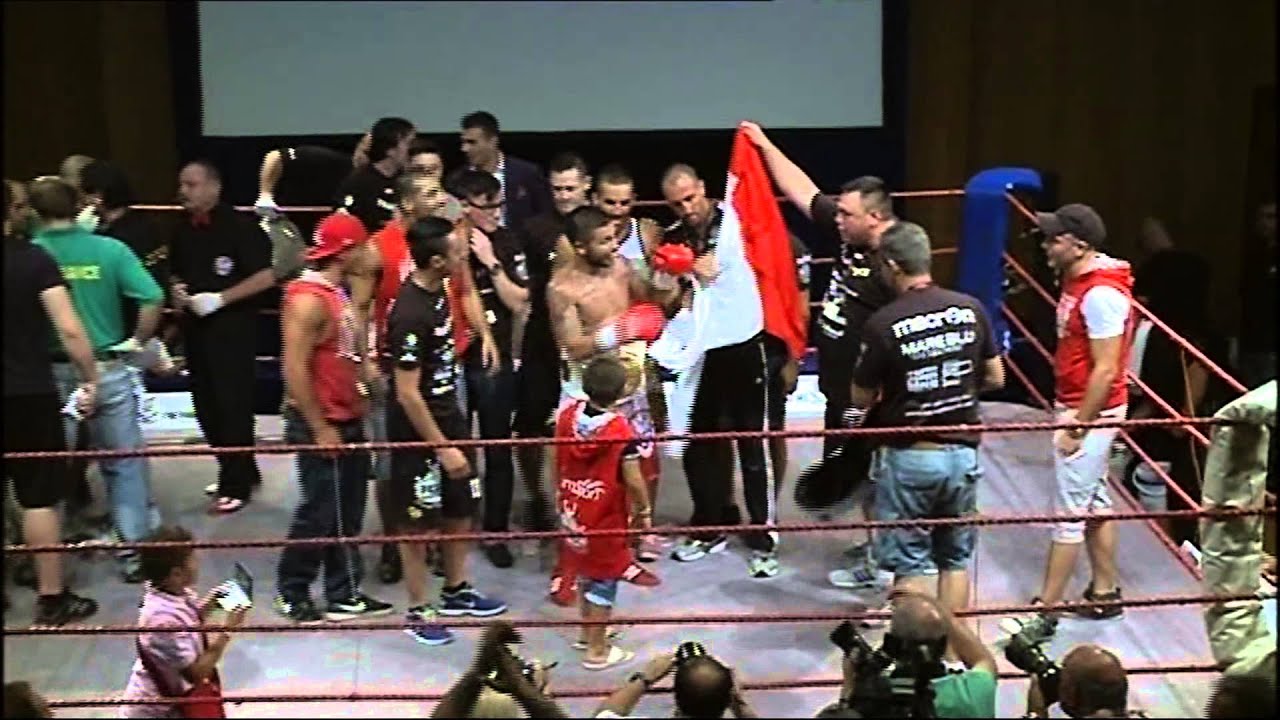 prize boxing we will rock you