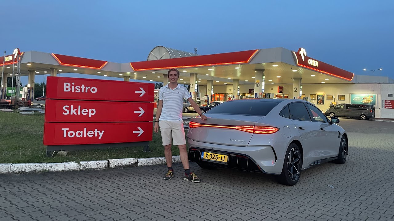 Met een EV op vakantie   I   Laadpaalklever special