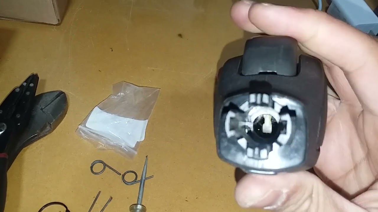 Land Rover LR2/Freelander 2 Shifter Removal, Spring Replacement, Indicator Light Alignment, Part2