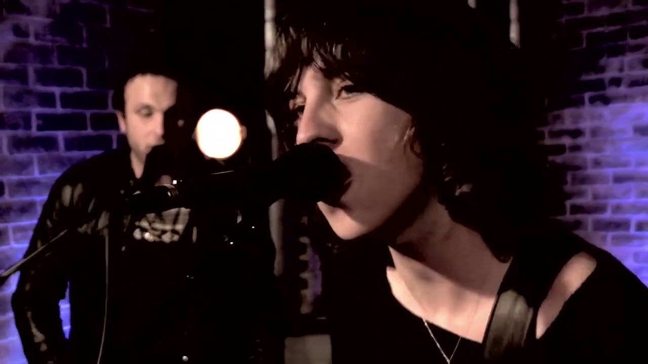 Catfish and the Bottlemen - Homesick (Live at Transmitter)