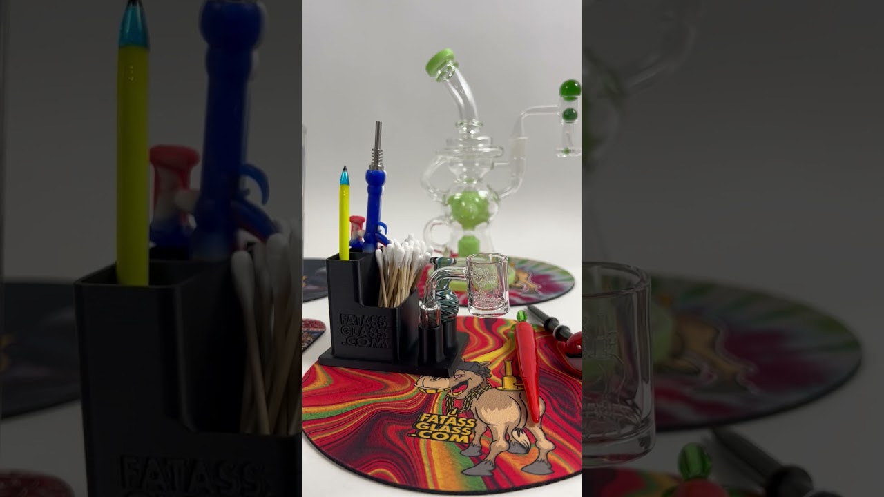 Daily Dabbers Club Monthly Subscription Overview at Fat Ass Glass for Dabbers by Dabbers
