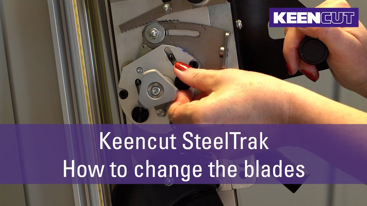 SteelTrak | How to change the blades
