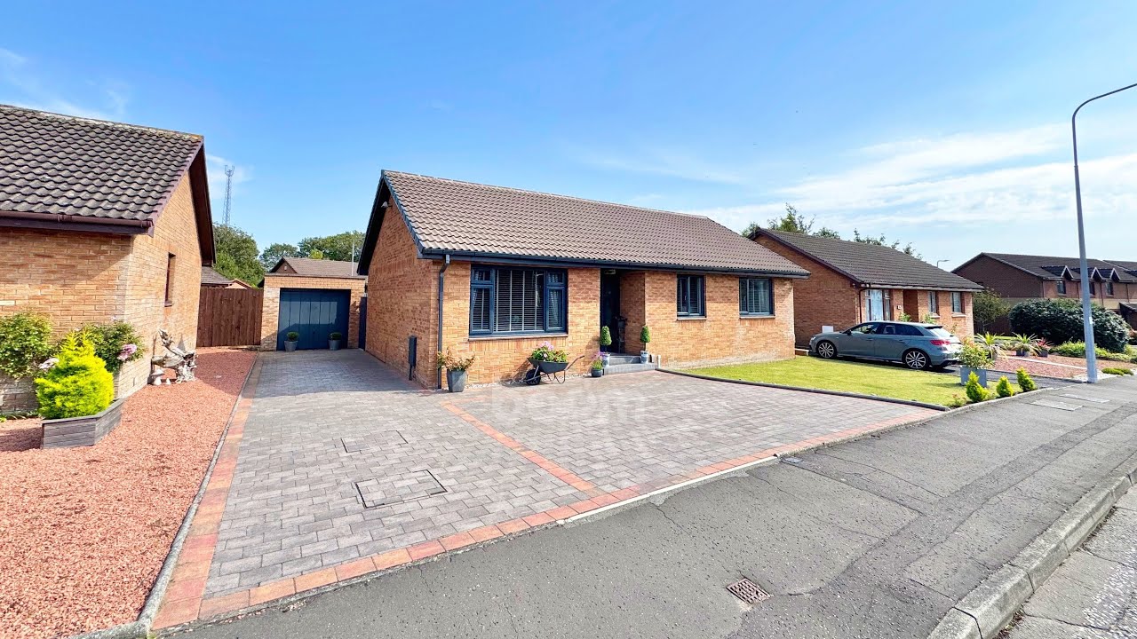 Troon. Fully Refurbished Detached Bungalow
